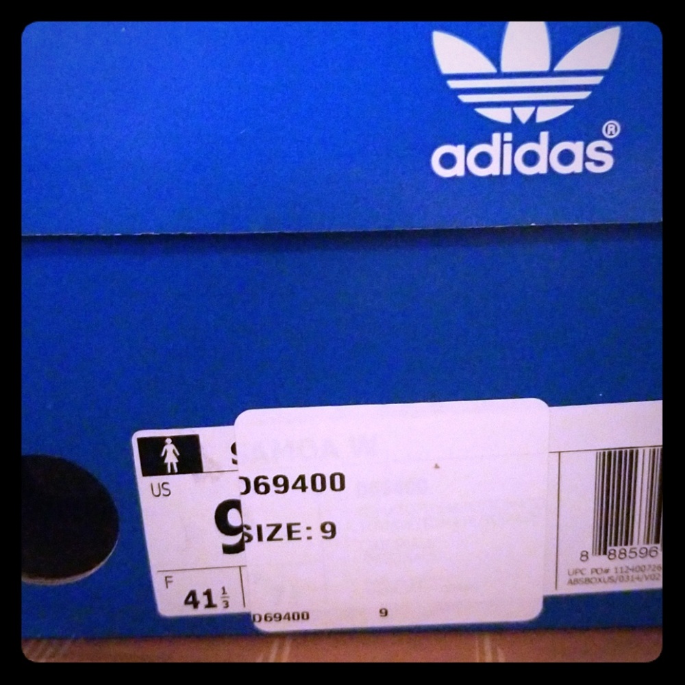 Casual Adidas Tennis Shoes